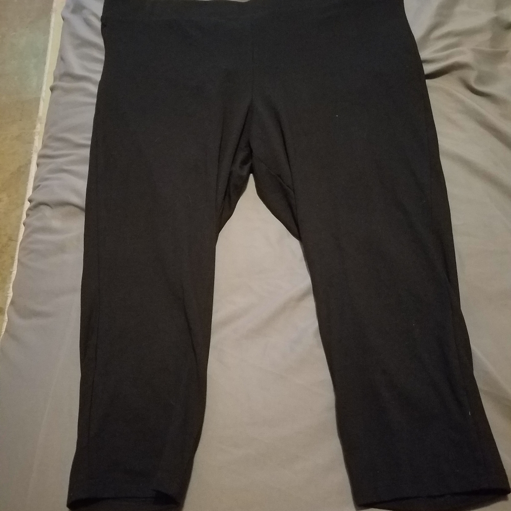 NWT- Capri Black Ladies size 2X